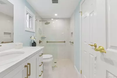25 Beach Avenue, Port Jefferson, NY 11776 - Photo 17