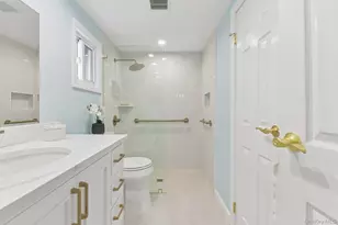25 Beach Ave, Port Jefferson, NY 11776 - Photo 17