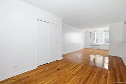 2385 Barker Avenue #6S, Bronx, NY 10467 - Photo 5