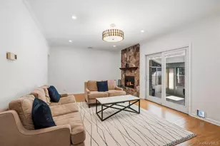 135 Hickman St, Syosset, NY 11791 - Photo 11