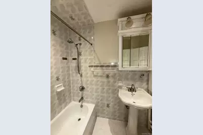 409 E 32nd Street, Brooklyn, NY 11226 - Photo 7