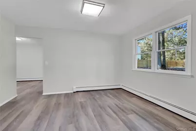 7 Canterbury Court, East Setauket, NY 11733 - Photo 17