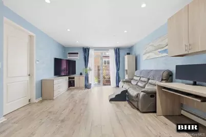 3360 Shore Parkway #4B, Brooklyn, NY 11235 - Photo 7