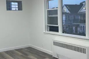 27-52 Curtis St, East Elmhurst, NY 11369 - Photo 5