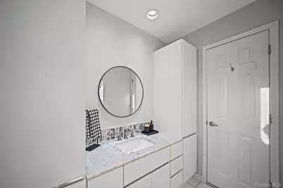 11 Susan Court, Deer Park, NY 11729 - Photo 19