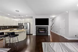 110 Millie CT, Patchogue, NY 11772 - Photo 21
