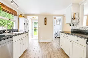 9 Jennings Ave, Center Moriches, NY 11934 - Photo 9