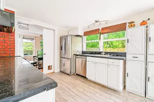 9 Jennings Ave, Center Moriches, NY 11934 - Photo 11