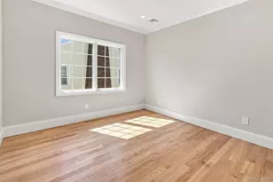 148 Latham Rd, Mineola, NY 11501 - Photo 21