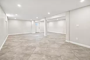 148 Latham Rd, Mineola, NY 11501 - Photo 25