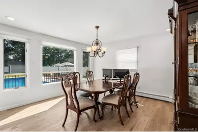 21 Seusing Boulevard, Ronkonkoma, NY 11779 - Photo 7