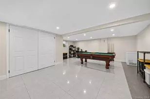 31 Colony Ln, Syosset, NY 11791 - Photo 19