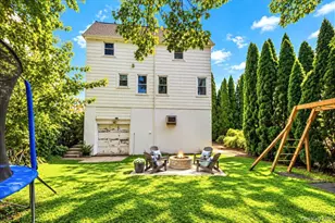 201 Park Dr, Eastchester, NY 10709 - Photo 3