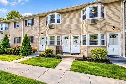 3221 Wilshire Lane #21E, Oakdale, NY 11769 - Photo 1
