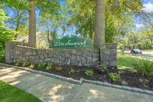 3221 Wilshire Ln, Oakdale, NY 11769 - Photo 15