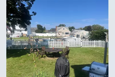 13 Flint Road, Amityville, NY 11701 - Photo 11