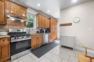 72 Dalton Rd, Yonkers, NY 10701 - Photo 9