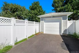 183 Park Ln, Massapequa, NY 11758 - Photo 29