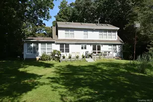 55 Leafy Way, Aquebogue, NY 11931 - Photo 3