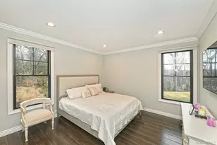 10 Yardley Dr, Dix Hills, NY 11746 - Photo 17