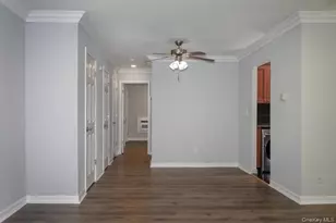 552 New Hwy, Hauppauge, NY 11788 - Photo 5