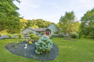 12 Whitefield Ave, Warwick, NY 10990 - Photo 3