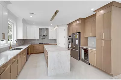 81 E End Avenue, Hicksville, NY 11801 - Photo 21