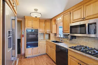 14 Valewood Drive, New Windsor, NY 12553 - Photo 17