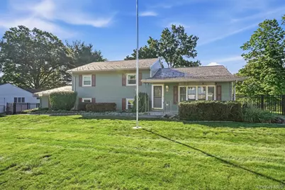 14 Valewood Drive, New Windsor, NY 12553 - Photo 3