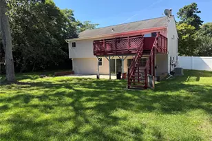 43 Newtown Ave, Selden, NY 11784 - Photo 21