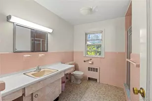 52 Borglum Rd, Manhasset, NY 11030 - Photo 15