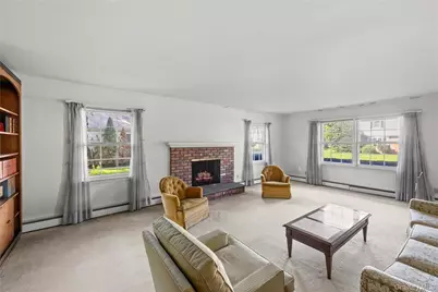 52 Borglum Road, Manhasset, NY 11030 - Photo 7