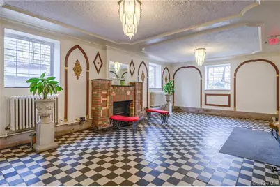 40 E Birch Street #Apt 4D, Mount Vernon, NY 10552 - Photo 3