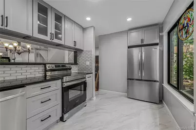 11 Jackson Avenue #27, Scarsdale, NY 10583 - Photo 7
