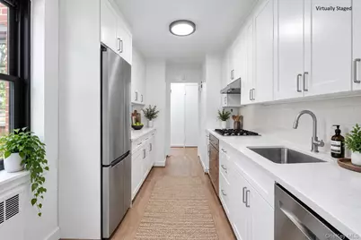 84-01 Main Street #325, Briarwood, NY 11435 - Photo 5