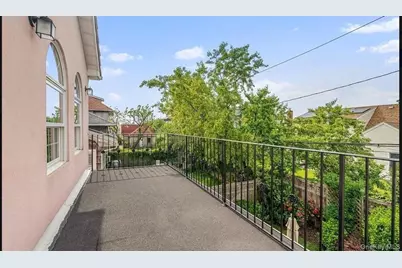 15 W Penn Street, Long Beach, NY 11561 - Photo 11