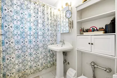 66-15 Thornton Place #4G, Rego Park, NY 11374 - Photo 23