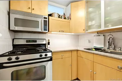 66-15 Thornton Place #4G, Rego Park, NY 11374 - Photo 17