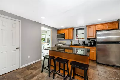 10 Brightside Avenue, Central Islip, NY 11722 - Photo 11