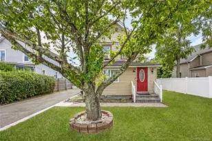 10 Brightside Ave, Central Islip, NY 11722 - Photo 3