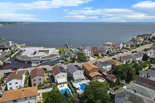 32 Yacht Club Rd, Babylon, NY 11702 - Photo 41