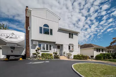 3117 Ward Lane, Wantagh, NY 11793 - Photo 3