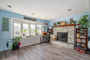 3117 Ward Ln, Wantagh, NY 11793 - Photo 5