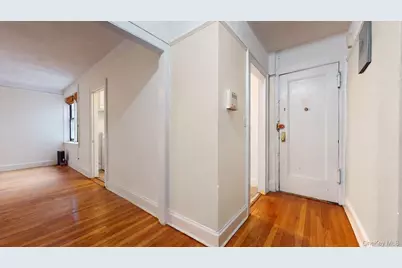 68-30 Burns Street #C2, Forest Hills, NY 11375 - Photo 3