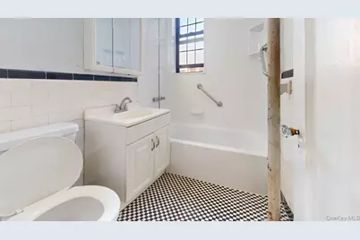 68-30 Burns Street #C2, Forest Hills, NY 11375 - Photo 19