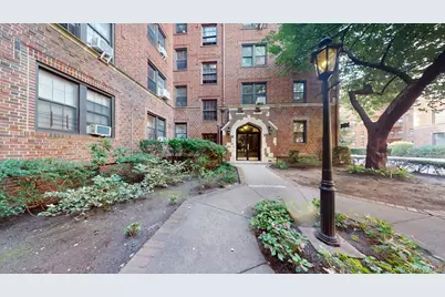 68-30 Burns Street #C2, Forest Hills, NY 11375 - Photo 25