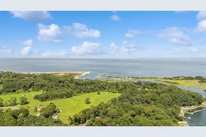 1745 Bayview Avenue, Mattituck, NY 11952 - Photo 35
