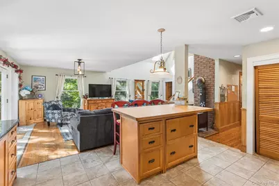 1745 Bayview Avenue, Mattituck, NY 11952 - Photo 9