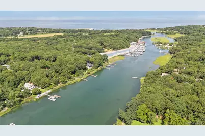 1745 Bayview Avenue, Mattituck, NY 11952 - Photo 33