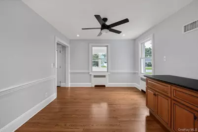 336 W Seaman Avenue, Freeport, NY 11520 - Photo 7